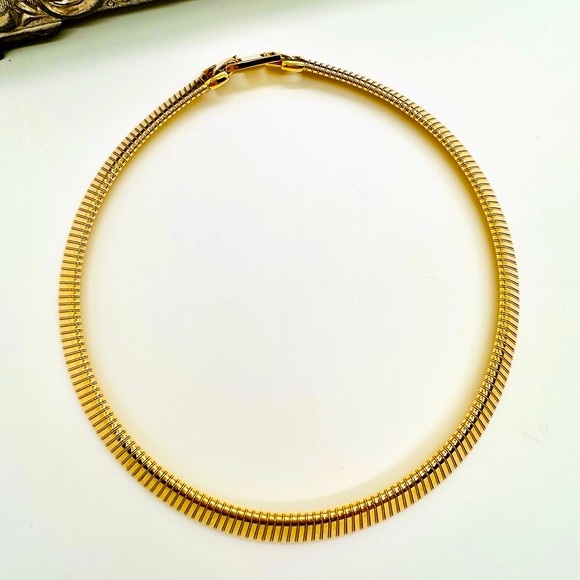 Vintage MONET Omega Snake Chain Gold Necklace - Picture 3 of 14